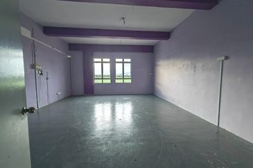 Kompleks Perniagaan Langgar