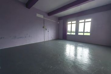 Kompleks Perniagaan Langgar