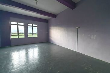 Kompleks Perniagaan Langgar