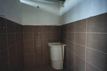 Kompleks Perniagaan Langgar