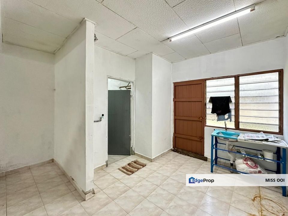 Below Value Double Storey Terrace Taman Bersatu Kuala Kedah For Sale, Kedah, Kuala Kedah