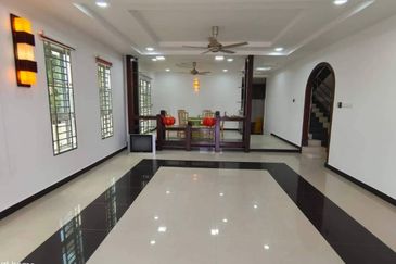 3 Storey Bungalow Darulaman Golf & Country Resort Jitra For Sale