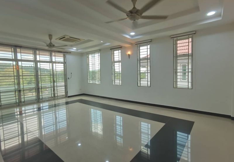 3 Storey Bungalow Darulaman Golf & Country Resort Jitra For Sale