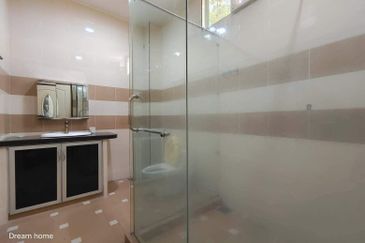 3 Storey Bungalow Darulaman Golf & Country Resort Jitra For Sale