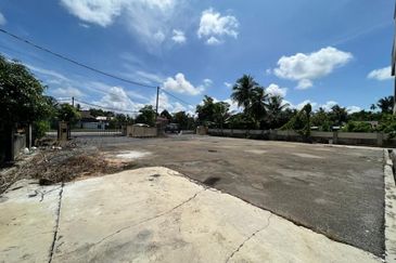 Big Land Warehouse With 3 Storey Office Building Jalan Kodiang Jitra For Rent