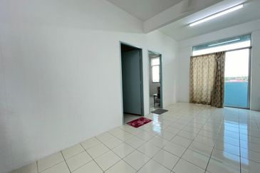 Flat Taman Derga Perdana Jalan Datuk Kumbar Alor Setar For Sale