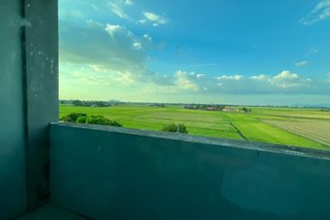 Flat Taman Derga Perdana Jalan Datuk Kumbar Alor Setar For Sale