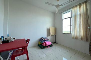 Flat Taman Derga Perdana Jalan Datuk Kumbar Alor Setar For Sale