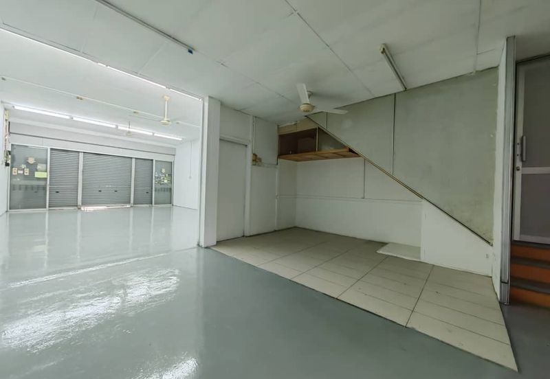 Jalan Seberang Perak