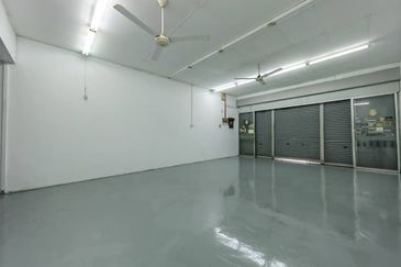 Jalan Seberang Perak