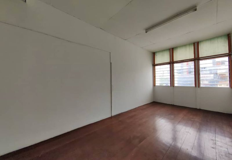 Jalan Seberang Perak