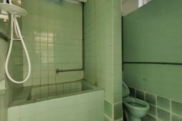 Jalan Seberang Perak