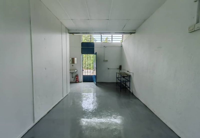 Jalan Seberang Perak