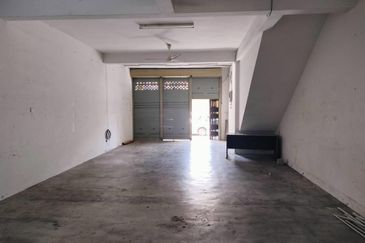 Taman Perniagaan Senangin