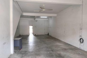 Taman Perniagaan Senangin