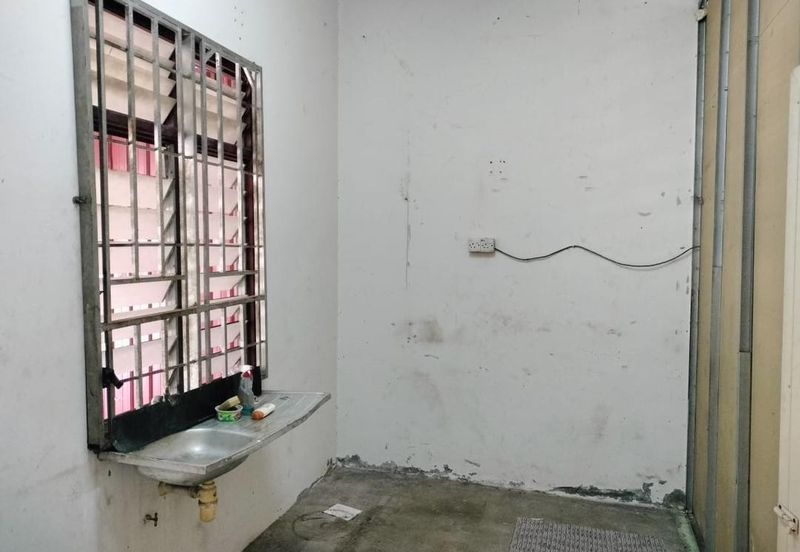 Taman Perniagaan Senangin