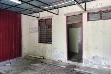 Taman Perniagaan Senangin