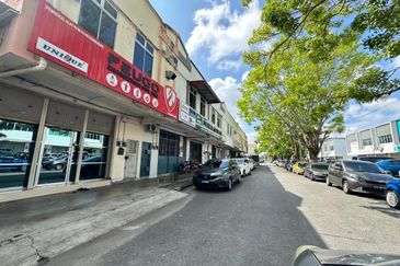 Taman Perniagaan Senangin