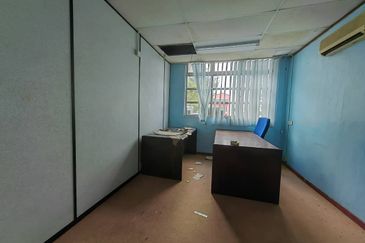 Facing Main Road First Floor Shoplot Taman Pandan Mergong Alor Setar