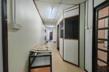 Facing Main Road First Floor Shoplot Taman Pandan Mergong Alor Setar