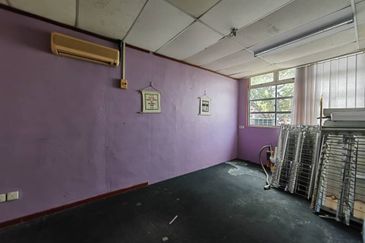 Facing Main Road First Floor Shoplot Taman Pandan Mergong Alor Setar