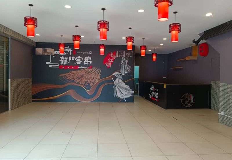 Corner Lot Ground Floor Shoplot at LITC Jalan Putra / Mergong For Rent