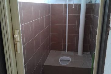 Kompleks Perniagaan Langgar