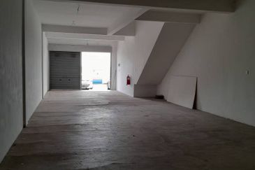 Kompleks Perniagaan Langgar