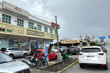 Jalan Teluk Wanjah