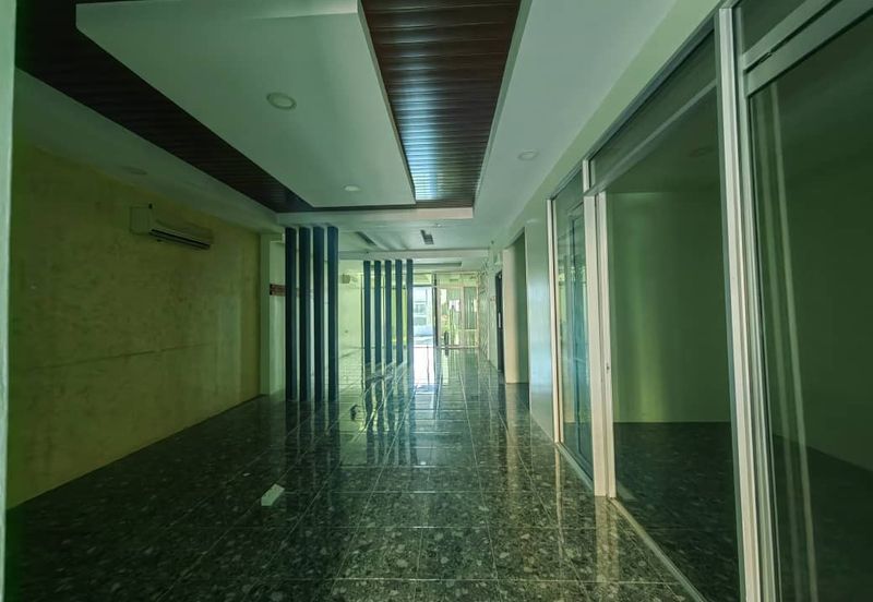 First Floor Shoplot With Lift Near Aman Central Alor Setar For Rent