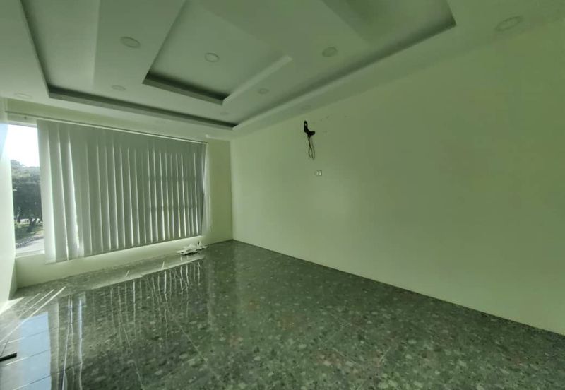 First Floor Shoplot With Lift Near Aman Central Alor Setar For Rent