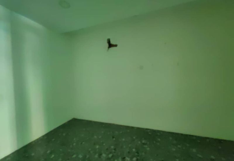 First Floor Shoplot With Lift Near Aman Central Alor Setar For Rent