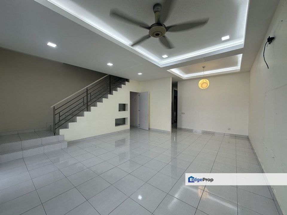 Taman Setia Tropika, Johor, Setia Tropika