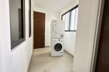 The Astaka @ 1 Bukit Senyum