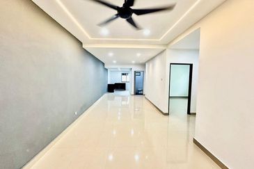 Taman Rinting 1 Storey Terrace House with 10 Feet Land for Sale