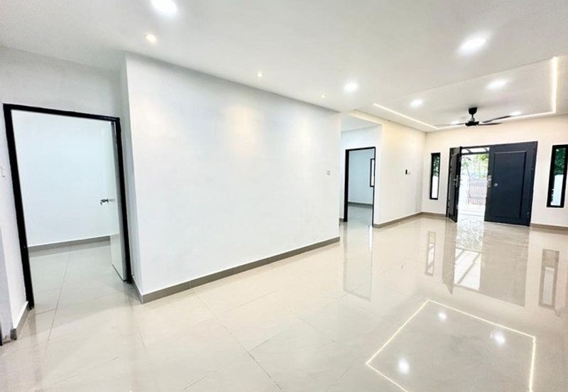 Taman Rinting 1 Storey Terrace House with 10 Feet Land for Sale