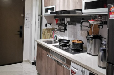 Country Garden Central Park Apartment Tampoi for Rent