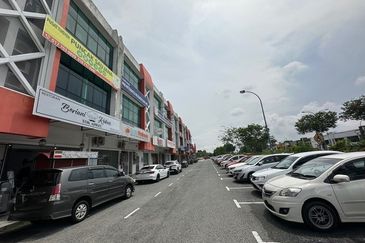 Bandar Uda Utama Skudai 3 Storey Shoplot for Rent