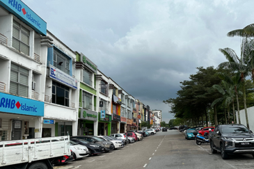 Setia Tropika Main Road Shop for Rent