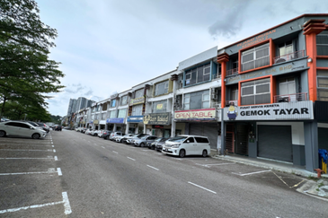 Setia Tropika Main Road Shop for Rent