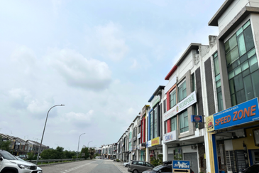 Setia Tropika 3 Storey Shoplot for Sale