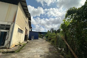 Tampoi Single Storey Detached Factory for Sale