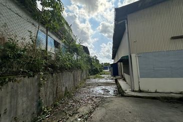 Tampoi Single Storey Detached Factory for Sale