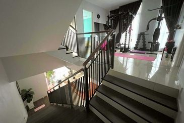 Taman Nusa Sentral 3 Storey Cluster House for Sale