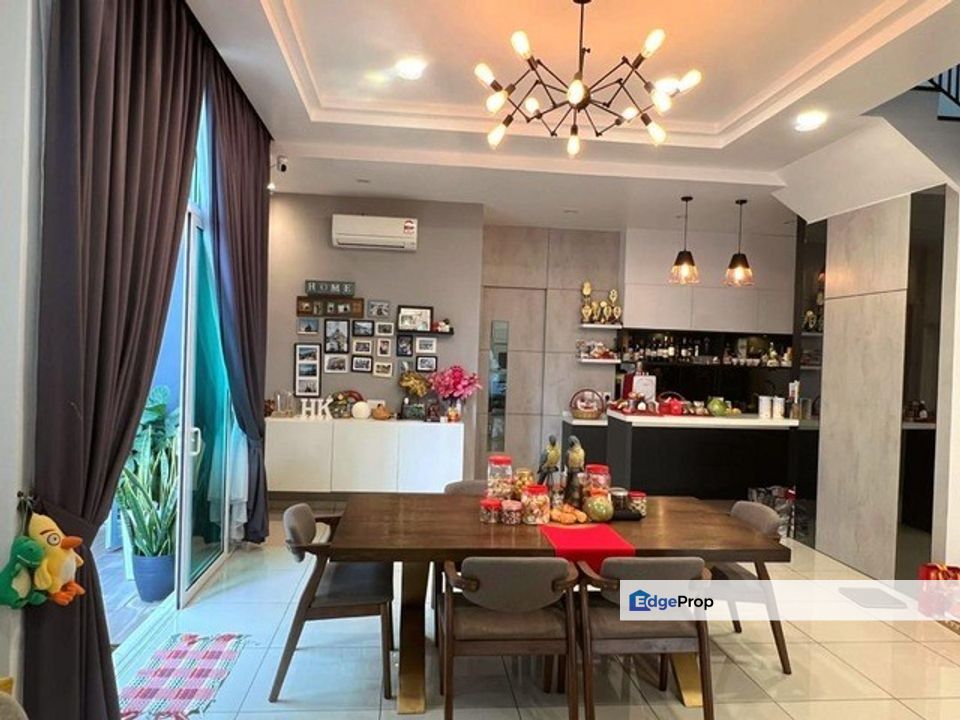 Taman Nusa Sentral 3 Storey Cluster House for Sale, Johor, Nusajaya