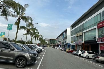 Setia Tropika Main Road Shop for Rent