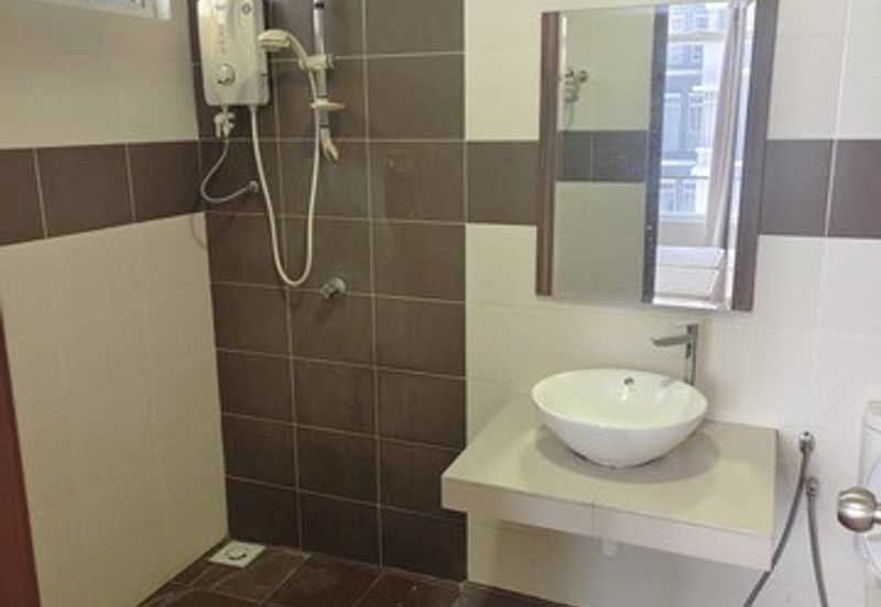 Bayou Lagoon Park Resort Melaka Apartment for Sale