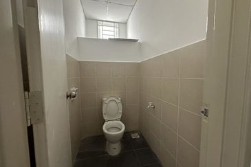 Setia Tropika Main Road Shop for Rent