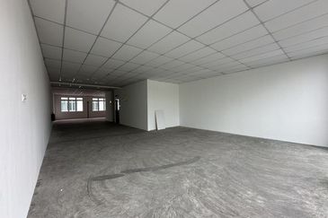 Setia Tropika Main Road Shop for Rent