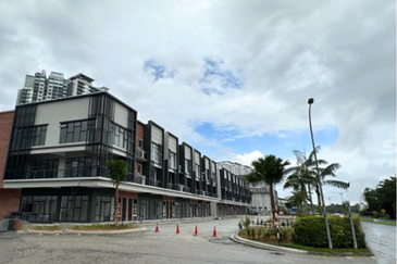 Setia Tropika Main Road New Shop for Rent